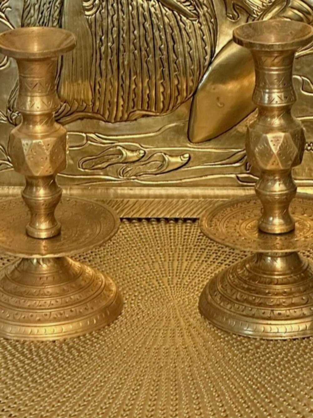 Vintage SOLID BRASS Hand Hammered Candlestick Holders Pair 8”x4” Detachable
